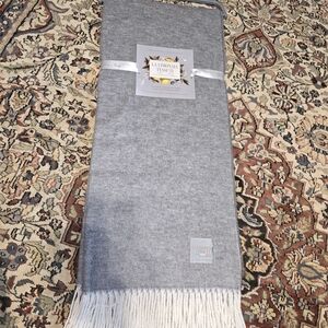 La Limonai Textiles Gray Fringe Throw